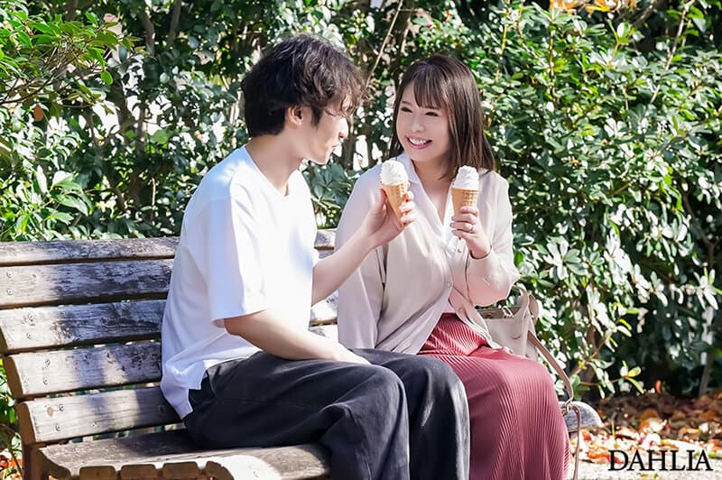 8月31日ー。叔母と僕の夏休み最後の汗滲む’かけこみ’中出し日記。 水彩あき サンプル10