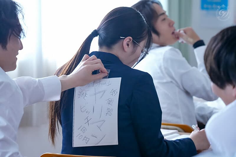 不良生徒から優等生を守るため…人妻女●師 放課後肉便器 角奈保/花守夏歩 サンプル1