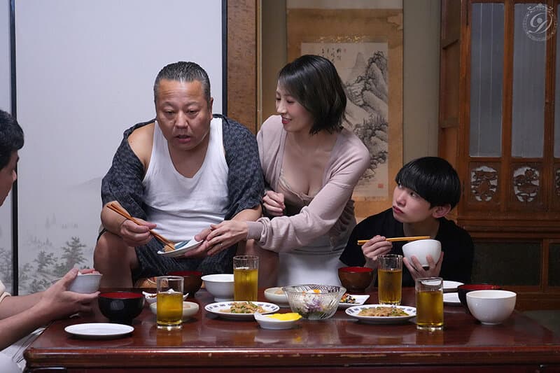 「もう何度も射精てますよ…。」 射精ボケした祖父と母の密かな絶倫性交。 谷原希美 サンプル9