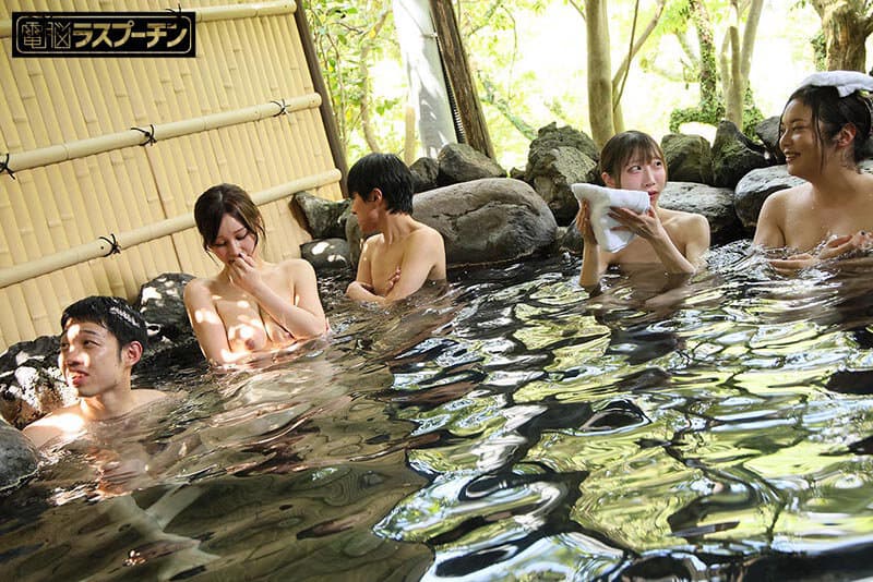 「え、ここ女湯だよ！？」母親に連れられてきた悪ガキ達に湯船の中で何度もイカされる爆乳叔母 芦名ほのか サンプル16