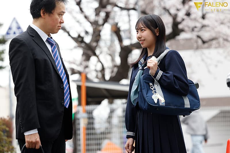 卒業式終了から10分後… さっきまで教え子だった元女子〇〇とラブホへ直行し性欲が枯れるまでセックスしてしまったダメな僕。 浜辺やよい サンプル2