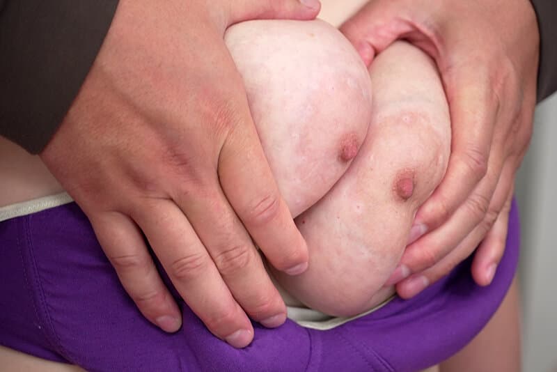 ムチムチの爆乳ボディが好きすぎて頼み込んで結婚した妻がヤリマンで困っています 櫻木みなと サンプル5