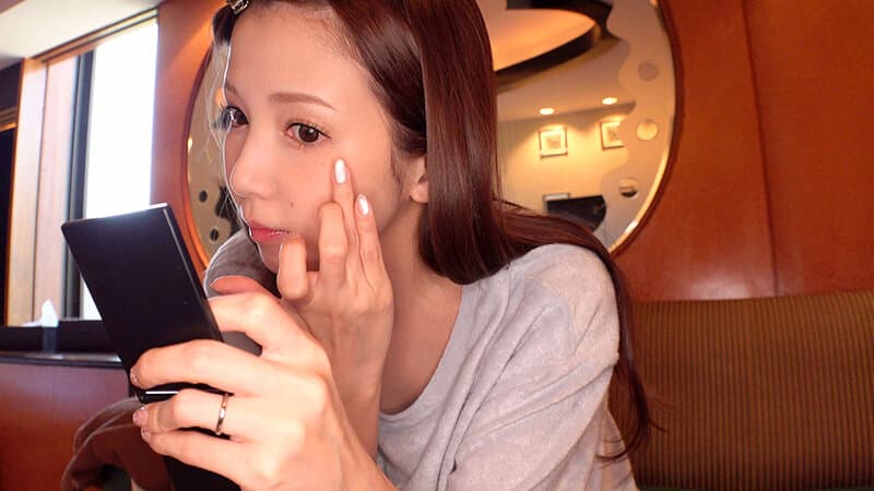 自宅で潮吹きしたくないからラブホで思いっきり潮吹きしたい！人妻セフレ友田彩也香と夜から朝にかけて1泊2日のイチャびちゃ不倫デート サンプル15