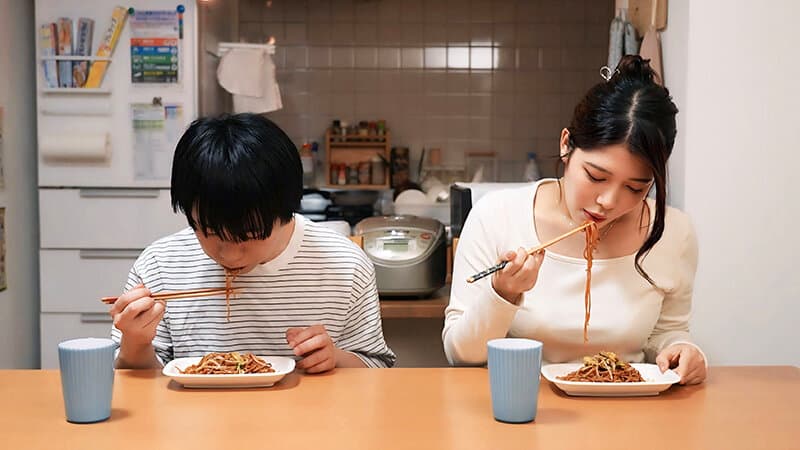 ウチの母親は怒る時にチ〇ポしゃぶるんだけど、これって毒親ですか？ 碧那美海 サンプル12