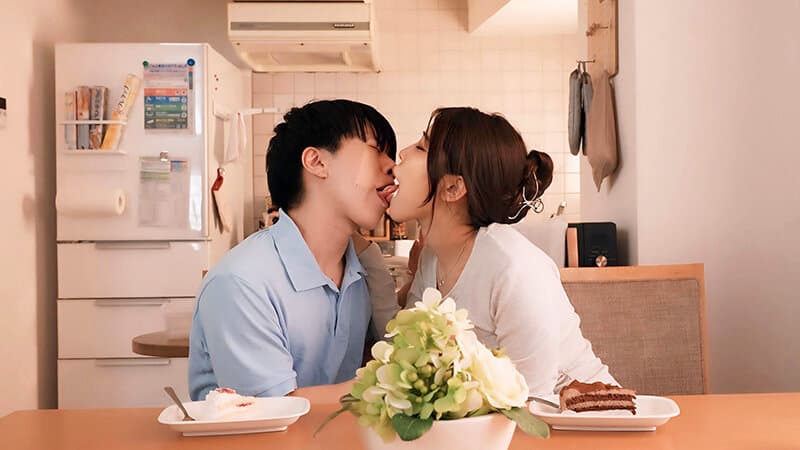ウチの母親は怒る時にチ〇ポしゃぶるんだけど、これって毒親ですか？ 碧那美海 サンプル4