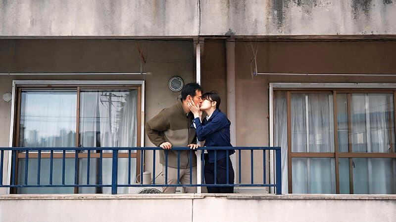 福祉課職員の人妻は訪問先の住人と一度だけ中出しを受け入れて不倫をした話 最上一花 サンプル7