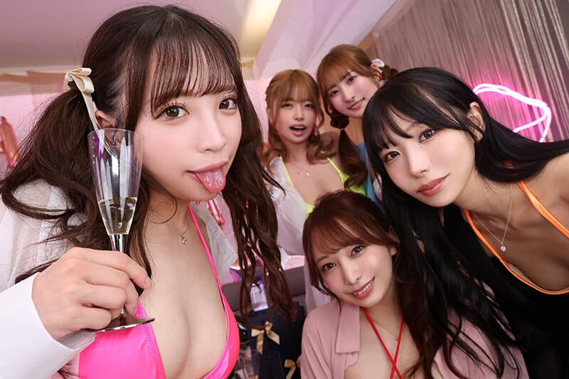 【VR】都内某所にあるハメ放題のセクシーラウンジで人生終了するくらい金も精子も注ぎ込み！！超VIP爆抜きエロバースデイ 小那海あや 尾崎えりか 椿りか 末広純 弥生みづき サンプル8