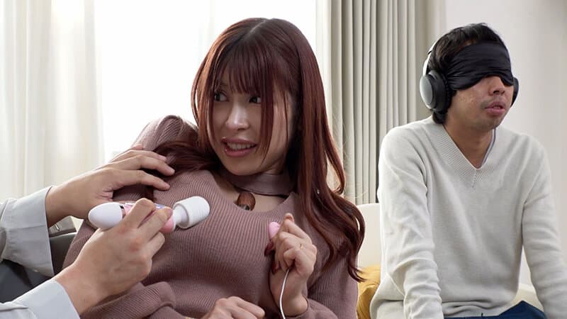 素人参加型バラエティ観察モニタリング 愛する夫の目の前で自慢の爆乳を揉みほぐされ秒で感じまくって他人男に寝取られた妻 サンプル8