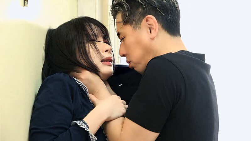 潜伏女子トイレ待ち伏せ中出しSEX サンプル9