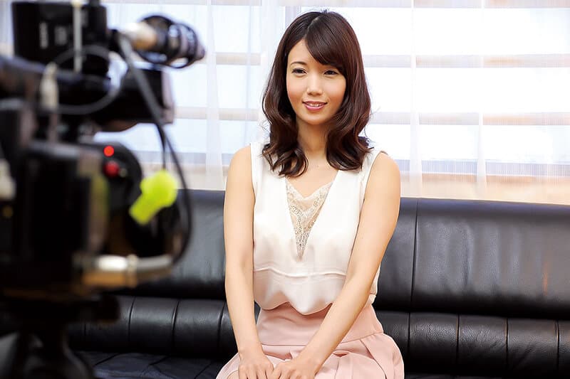 『家計の足しに働くだけだったのに…』パートに応募した清楚な人妻が、隠していた豊満ボディと性欲を面接官に暴かれる サンプル3