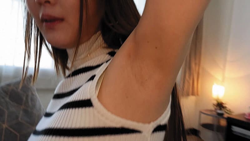 女インフルエンサーの裏側全部見せます！暴露系配信者Zの汗・ツバ・体液まみれな裏配信 サンプル16