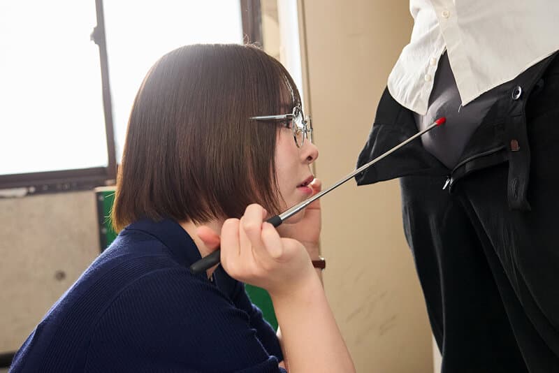 性罰 校内イチの不良グループが牙を剥く度に、即尺即ハメ即中出しでヌキまくって更生させる新しく赴任した女教師 沙月恵奈 サンプル5