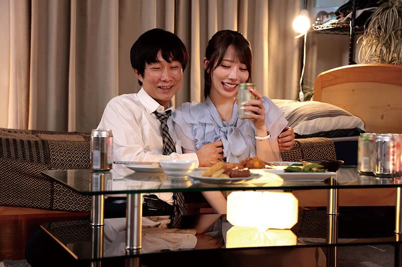 セフレとの夜は遅く、朝は早い。仕事終わりの金曜から土曜まで。20代の体力と性欲の限りを尽くし、計10発の中出しをしてしまったとある週末。 尾崎えりか サンプル3