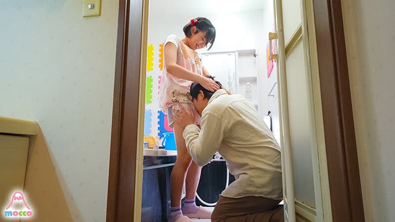 仕事に疲れた保護者をあまあま赤ちゃん淫語であやしながらフル勃起ペニクリをおしゃぶりさせてどぴゅどぴゅ射精おち〇ぽミルクで癒してくれる男の娘保育士さん 近藤ムム サンプル7