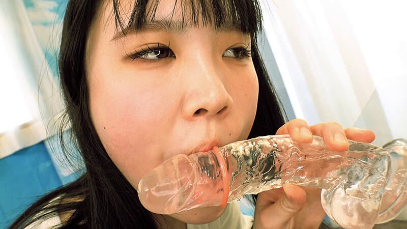 ヌグハジ的男女モニタリング 男女の親友同士が「お口だけでコンドーム装着」！ ノーハンドで友達デカチンを咥えた彼有り女子のオマ○コは恥ずかし汁が溢れ出す！！口の中でドンドン大きくなる友達ペニス…男女の親友はお互いエチエチ発情しちゃって中出しセックスまでしてし サンプル14