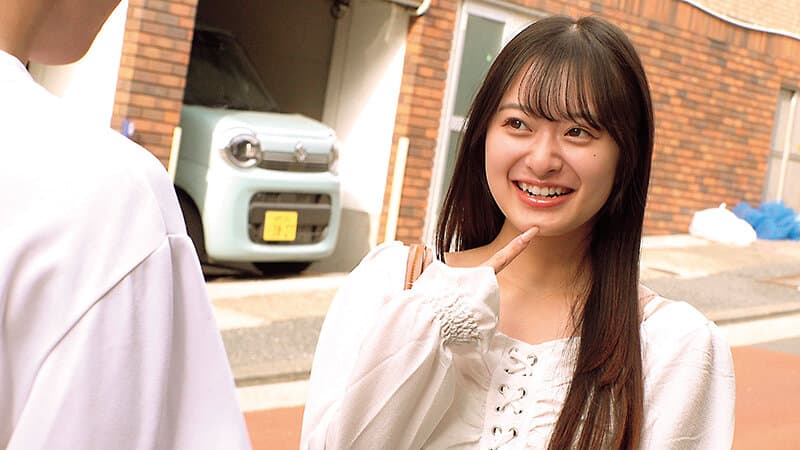 素人女子大生が牛乳を口に含んで⇒おっぱいモミモミ⇒乳首こねくりイキ我慢！我慢出来たら賞金GET！イッたら即ズボ生ハメ生中出しSEX！初めてのチクイキ絶頂で敏感になったザコ乳首を集中責め！口から大量のミルクドッバァーw乳首こねくり回しSEXで連続生中出し！ サンプル1