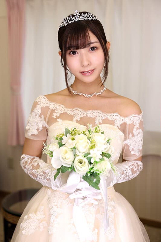 明日には人妻になる結婚前夜の元ヤリマンを緊急突撃！！チ〇ポの扱いが上手なエロテク花嫁が、男遊びを繰り返していた頃を思い出し何度もビクビク絶頂…祝福ムードの裏側、ウェディングドレスで行われた生ハメ浮気SEXを完全収録 サンプル1