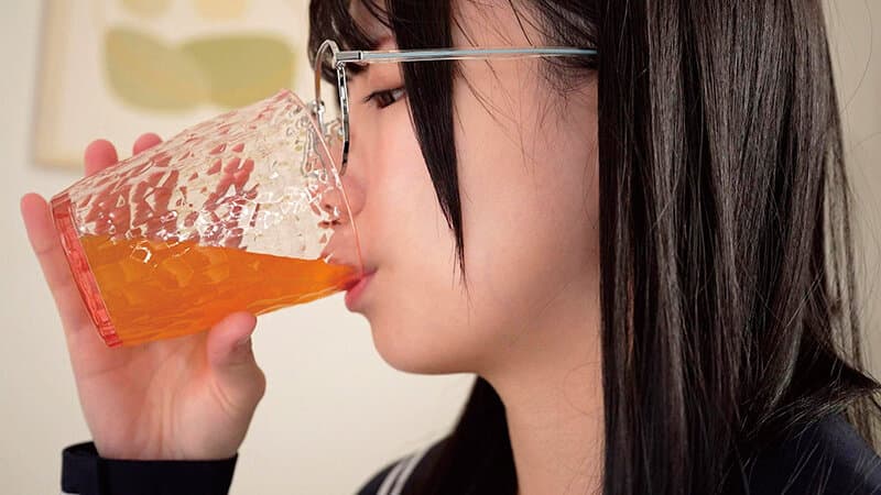 年齢の割に体の発育が遅い女子校生が未知の快楽に全身を震わせてアクメする媚薬漬け成長促進 南日菜乃 サンプル4