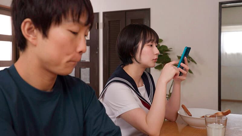 妬むほど優秀な義妹に睡眠薬を盛り、未発達のマ〇コを毎晩犯し続ける女子校生眠姦レ●プ 糸井瑠花 サンプル11