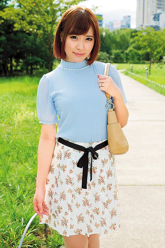「一生のお願いです…挿れさせて下さい！！」「えっ…おばさんだよ…私が初めてでもいいの…？」マジ女神！！産後処女で欲求不満なママさんたち15名が悩める童貞くんの願いを優しく受け挿れたらww相性バツグンすぎちゃって生中出し筆おろしSEXさせてくれた5時間SP サンプル13