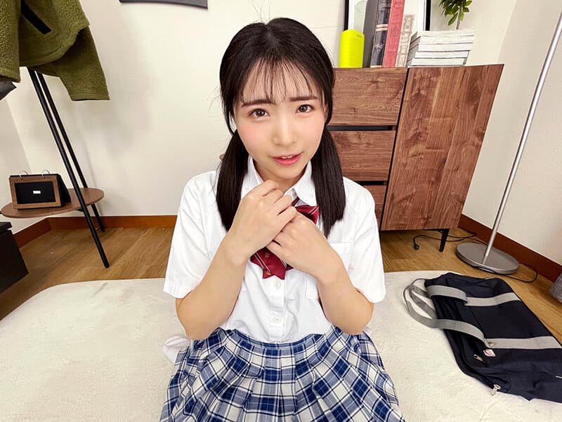 【VR】学生時代にフェラしてくれた同級生はもう人妻になっていて、旦那チ〇ポで磨き上げたフェラテクに何度も射精した 皆月ひかる サンプル16