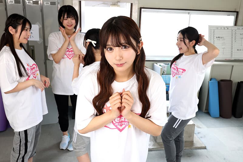 【VR】オタクの僕が推しアイドル達の専属プロデューサーに！？ しかもルールを破ってハメまくり！！ 禁断のアイドル中出しハーレム開幕！カリンと事務所で自主練後に…編 北岡果林 サンプル3