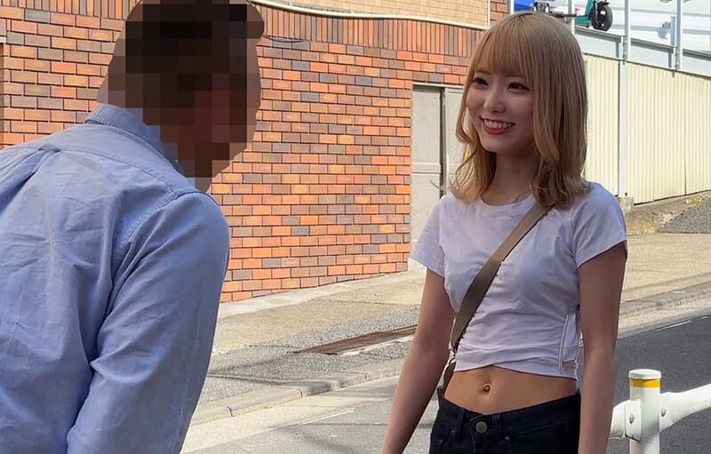 街で働くかわいい女の子をガチナンパ＆その場でガチ本番交渉！露出が激しいエロ指名No.1の美容師スタイリストさん大集合！天然愛液トリートメントでビチョビチョワレメに即ハメ生ハメ生中出しSpecial！！ サンプル1