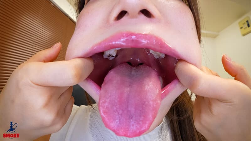 【ベロ接吻セクハラ】残業中のオフィスで二人きり、よだれダラダラ濡れ長舌をねじ込み密着濃厚ベロちゅうしながら若手精子を搾り取る人妻巨乳女上司 碧那美海 サンプル7