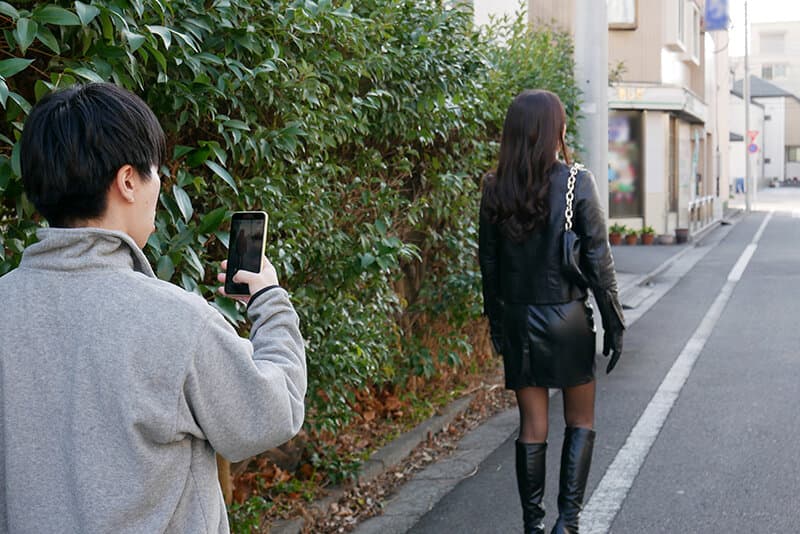 全身レザーのブーツの美魔女を盗撮していたら見つかって性処理ペットに躾けられた僕 通野未帆 サンプル1