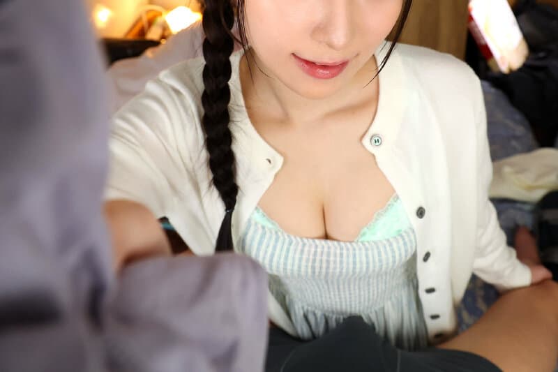 【VR】【8K】「おじさんが元気になってくれるなら、いいよ…？」 ゴミ部屋に住むボクを救いたくて健気に性処理してくれる姪 持野蓬 サンプル7