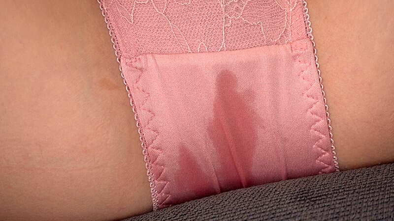 ムッツリスケベな素人娘限定！！男のフル勃起したチ●ポを10分間見せつけられ、パンティを濡らさなかったら賞金！ただし少しでも染みが付いてたら中出しSEX罰ゲーム！！ サンプル13