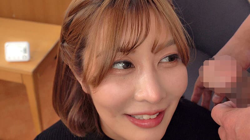 ムッツリスケベな素人娘限定！！男のフル勃起したチ●ポを10分間見せつけられ、パンティを濡らさなかったら賞金！ただし少しでも染みが付いてたら中出しSEX罰ゲーム！！ サンプル7